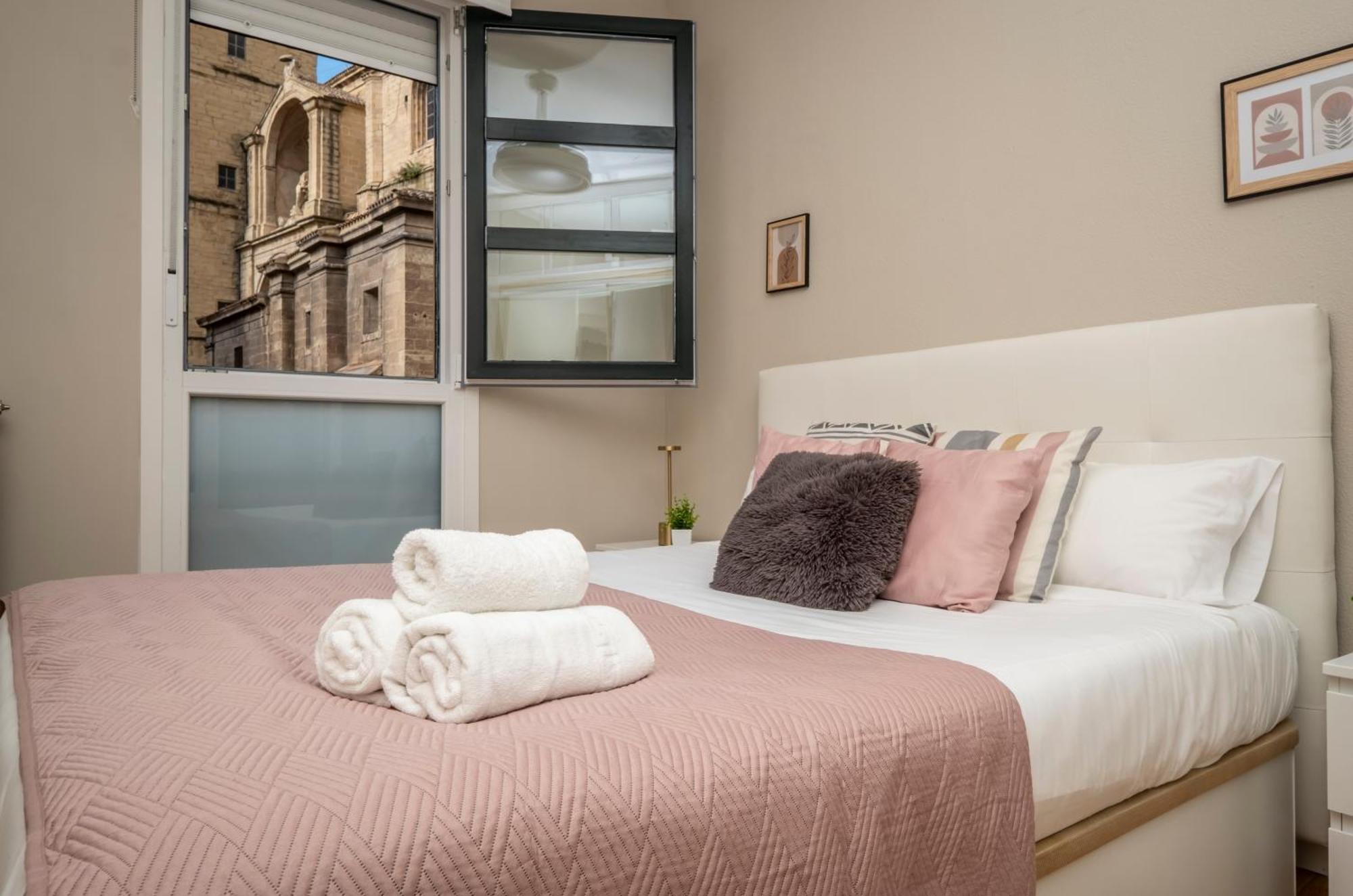 Santiago Tower Aire Ac Casco Antiguo By Apartamentos Logroño Zewnętrze zdjęcie