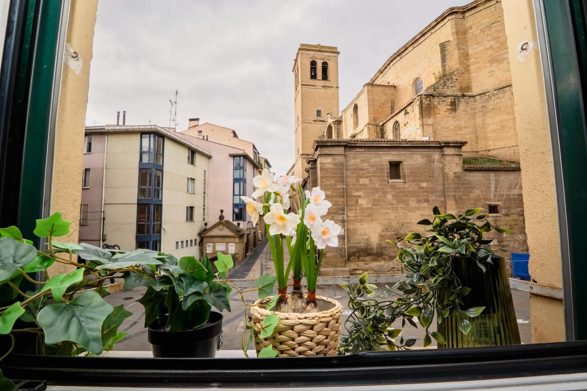 Santiago Tower Aire Ac Casco Antiguo By Apartamentos Logroño Zewnętrze zdjęcie